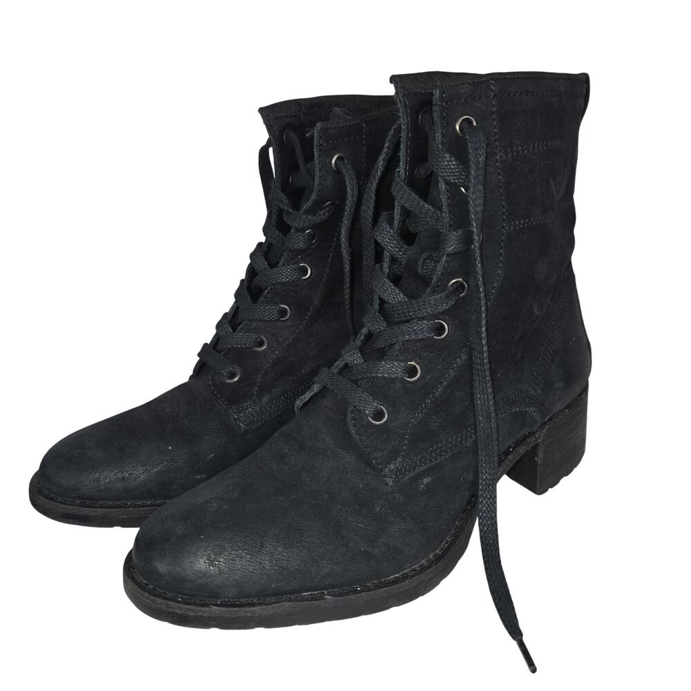 Vera Wang Lavender Boots Womens Size 7 Black Leather Combat Lace Up Ankle Lug